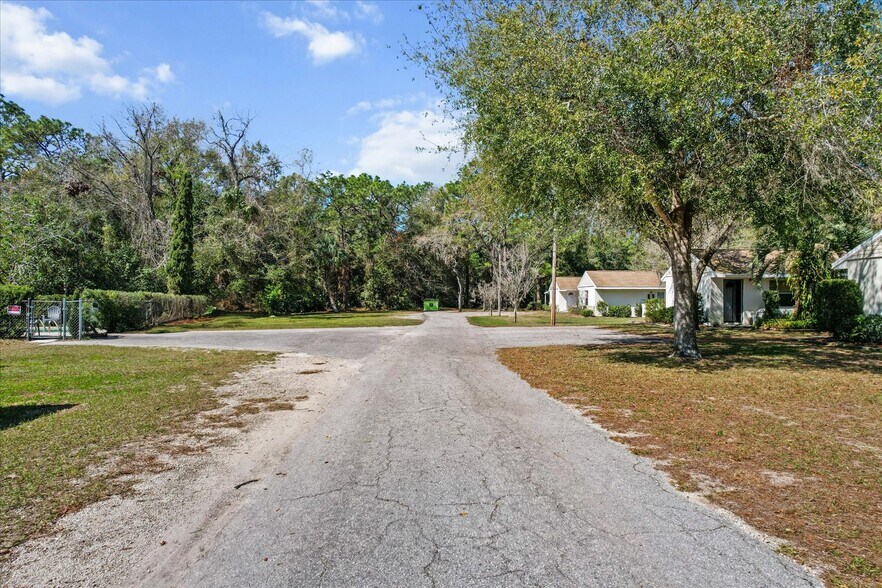 6370-6384 S Suncoast Blvd, Homosassa, FL à louer - Photo du bâtiment - Image 2 de 22