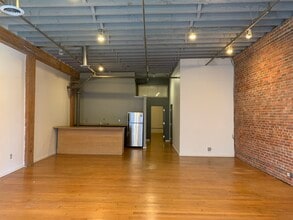 321 3rd Ave S, Seattle, WA for lease Building Photo- Image 2 of 5