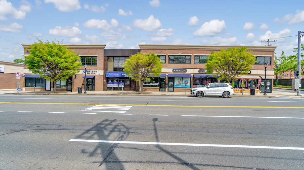 917-927 Port Washington Blvd, Port Washington, NY for lease - Building Photo - Image 1 of 7