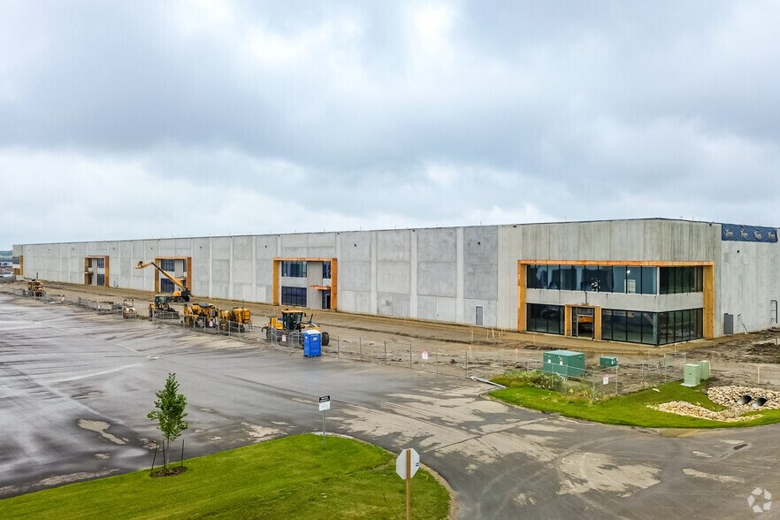 1026 30 Av, Nisku, AB for lease - Primary Photo - Image 1 of 2