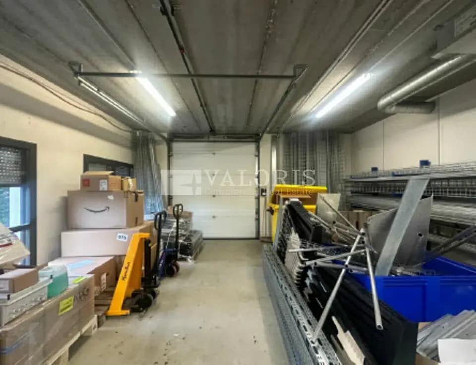 Flex in Saint-Priest for lease Interior Photo- Image 1 of 6