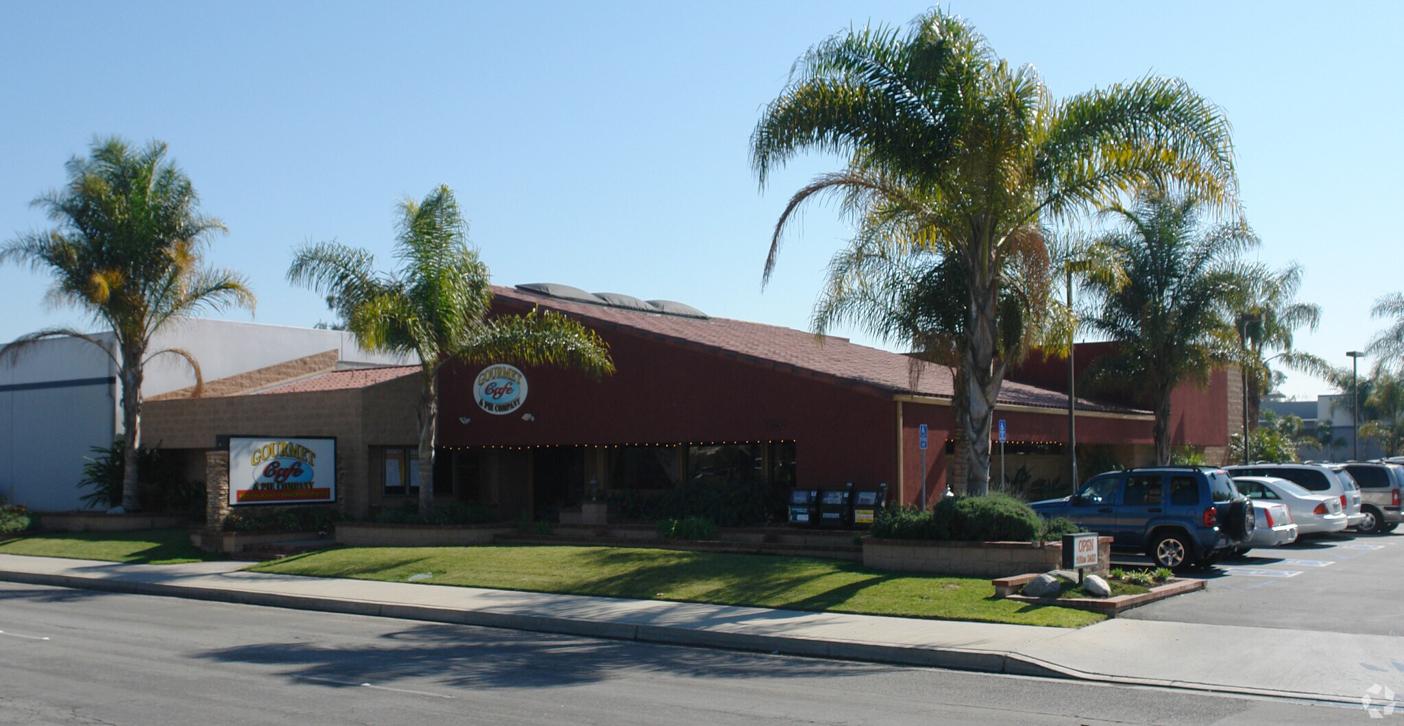 5350 Katella Ave, Los Alamitos, CA à vendre Photo principale- Image 1 de 1