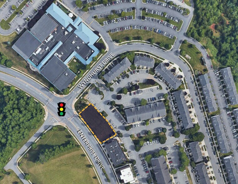 1707-1709 Enterprise Dr, Lynchburg, VA à vendre - Photo du bâtiment - Image 2 de 2