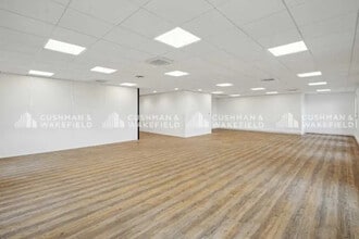 5-7 Chemin Du Tronchon, Dardilly for lease Building Photo- Image 2 of 12