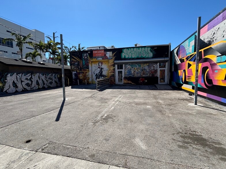 120 NW 24th St, Miami, FL for lease - Building Photo - Image 3 of 16