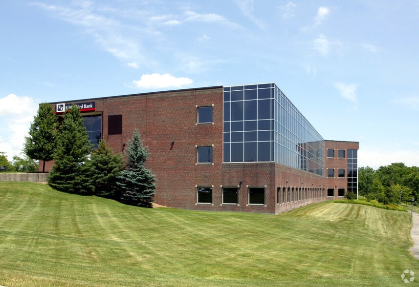 1830 E Paris Ave SE, Grand Rapids, MI à vendre - Photo du bâtiment - Image 2 de 4
