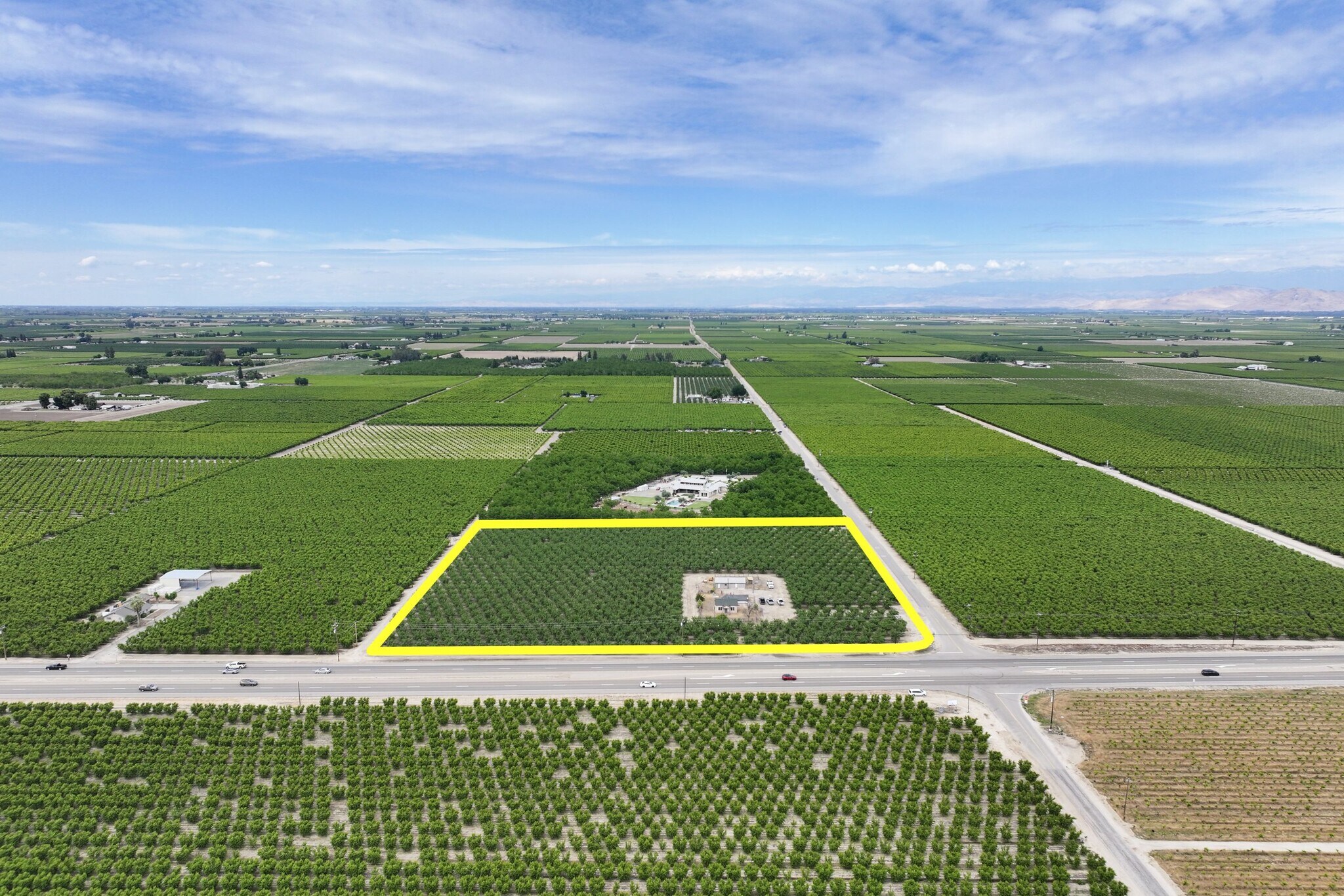 13910 E Mountain View Ave, Kingsburg, CA for sale Primary Photo- Image 1 of 25
