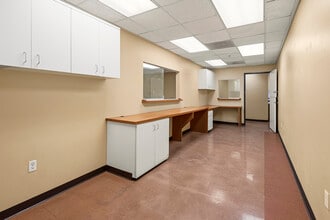 4275 S Burnham Ave, Las Vegas, NV for lease Interior Photo- Image 1 of 5