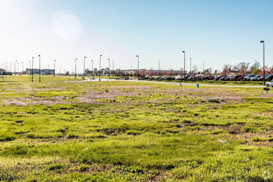 I-435 & Parallel Pky, Kansas City, KS for sale - Primary Photo - Image 1 of 1