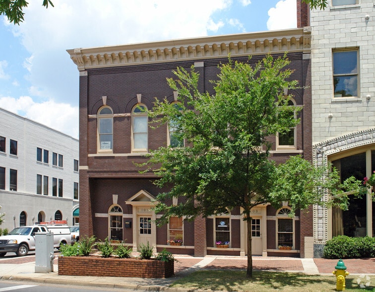 201 East Side Sq, Huntsville, AL for lease - Building Photo - Image 2 of 5