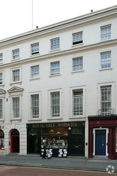3 Bloomsbury St, Londres à louer - Photo du bâtiment - Image 2 de 2