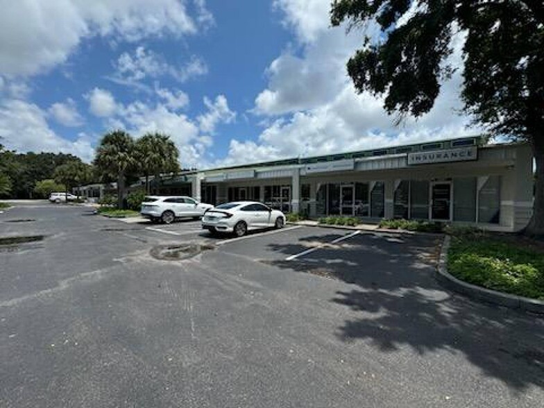 9065 Belcher Rd, Pinellas Park, FL à louer - Photo du b timent - Image 2 de 7