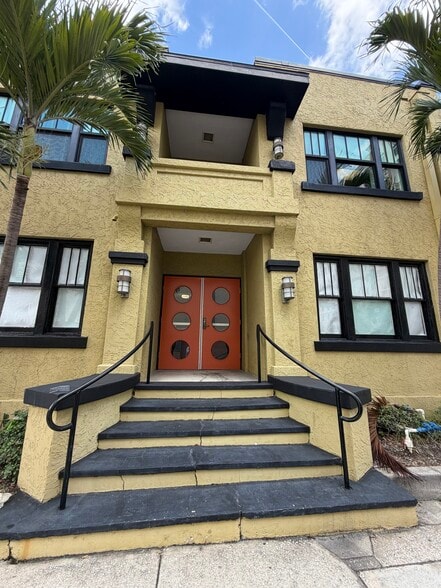 721 1st Ave N, Saint Petersburg, FL à vendre - Photo du bâtiment - Image 3 de 39