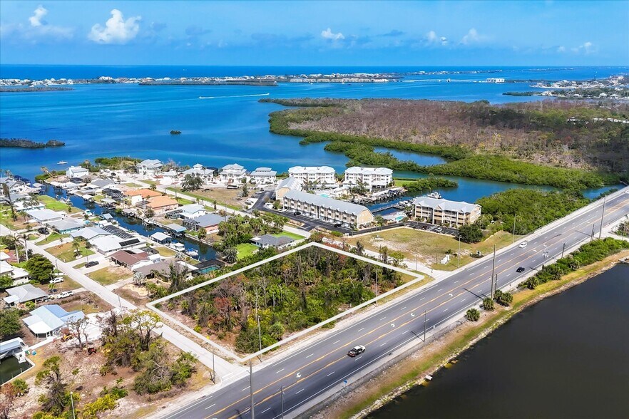 2440 Placida Rd, Englewood, FL à vendre - Photo du bâtiment - Image 2 de 14