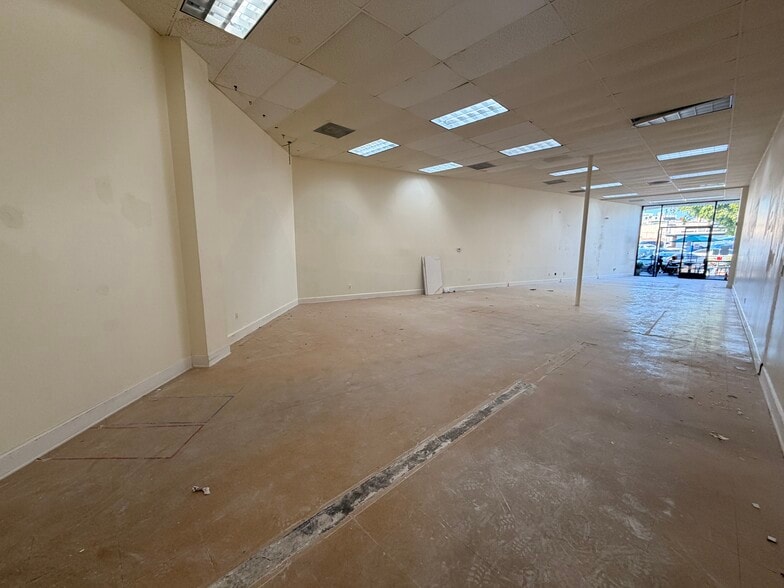 7300 W Sunset Blvd, Los Angeles, CA for lease - Building Photo - Image 3 of 10