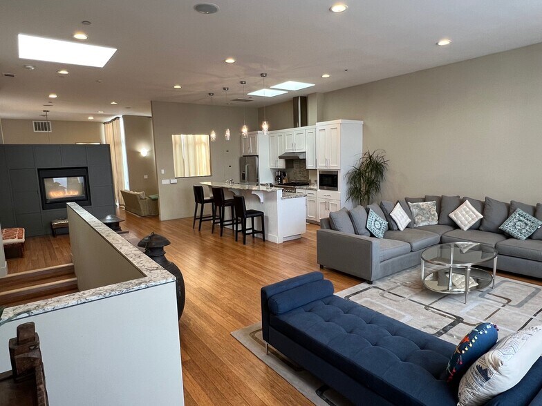 622 Santa Cruz Ave, Menlo Park, CA à louer - Photo intérieure - Image 2 de 6