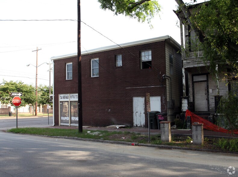 922 Martin Luther King Jr Blvd, Savannah, GA à louer - Photo du bâtiment - Image 3 de 3
