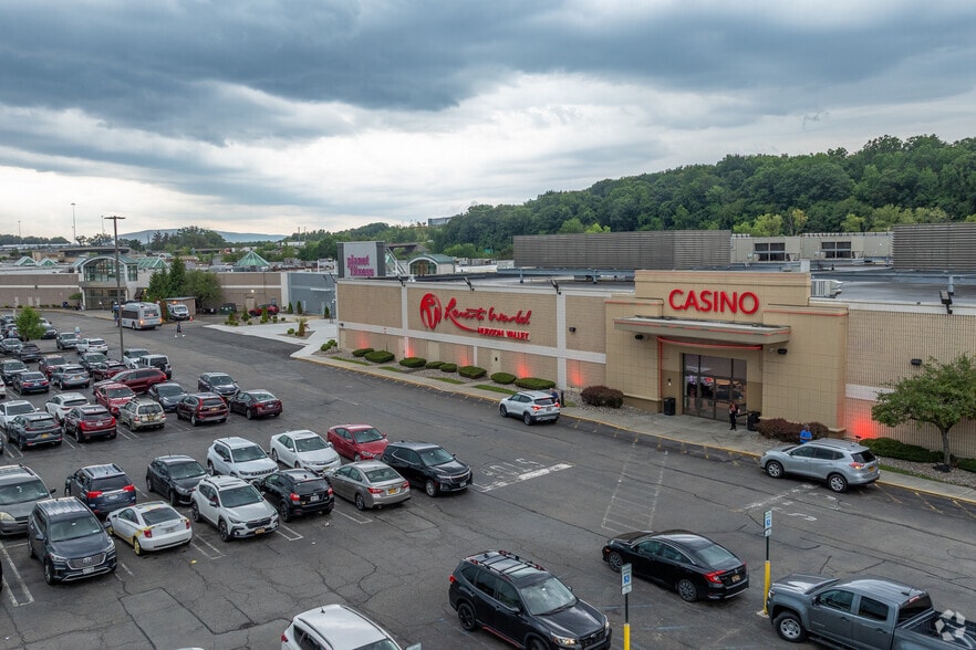 1401 Route 300, Newburgh, NY for lease - Building Photo - Image 3 of 10