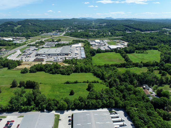 726 Callahan Dr, Knoxville, TN à vendre - Photo du bâtiment - Image 2 de 6