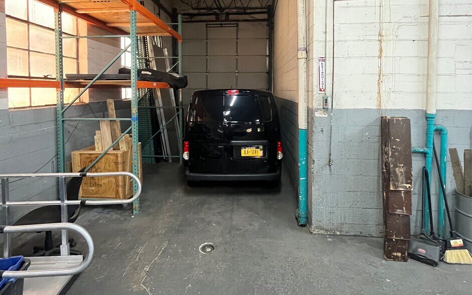 817 Pennsylvania Ave, Linden, NJ à louer - Photo intérieure - Image 3 de 5