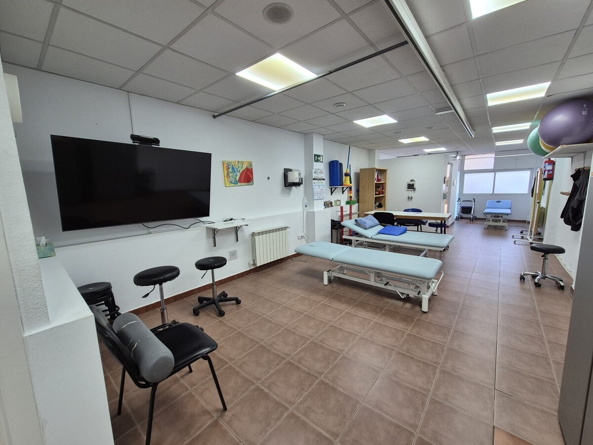 Madrid, MAD 28017 - Unit 01 - - Interior Photo - Image 1 of 15