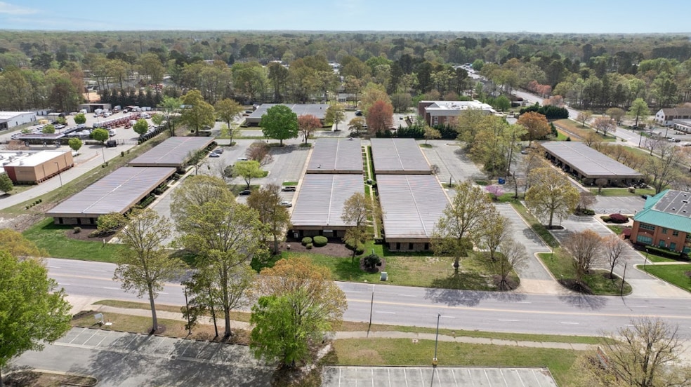 739 Thimble Shoals Blvd, Newport News, VA for lease - Building Photo - Image 3 of 4
