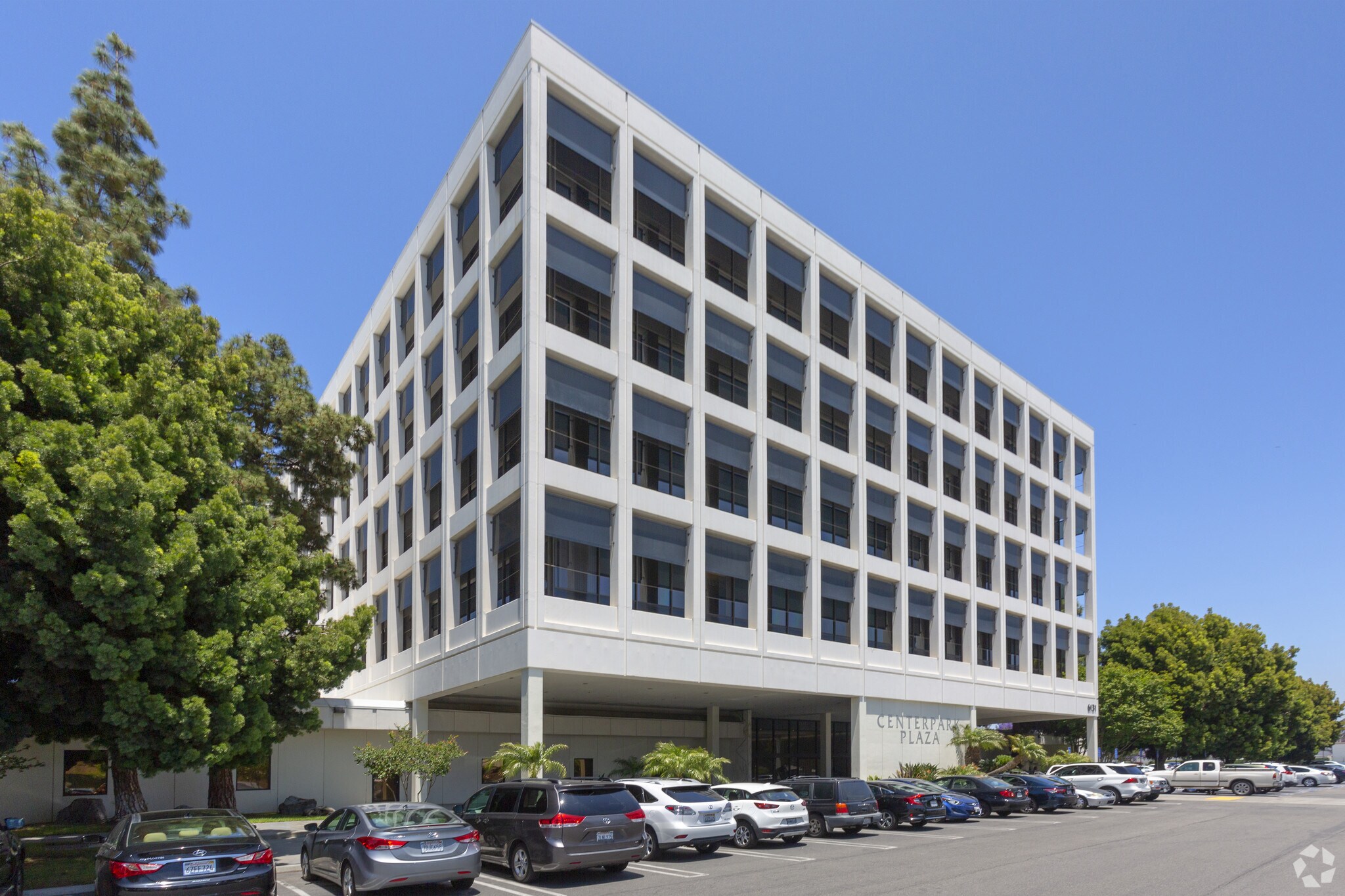 6131 Orangethorpe Ave, Buena Park, CA à louer Photo du bâtiment- Image 1 de 6