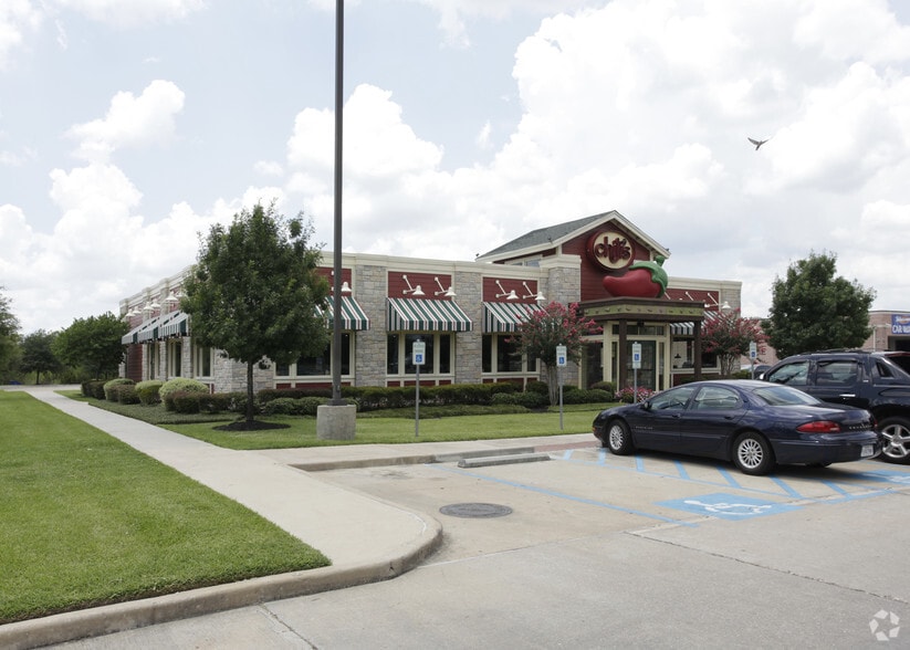 2110 S 6 Hwy, Houston, TX for lease - Building Photo - Image 1 of 2