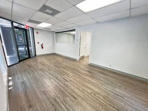 2201 Nw 30th Pl, Pompano Beach, FL for lease Interior Photo- Image 2 of 6