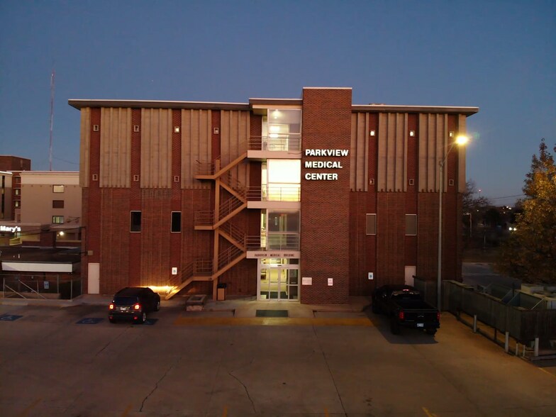 330 S 5th St, Enid, OK à louer - Photo du bâtiment - Image 2 de 5
