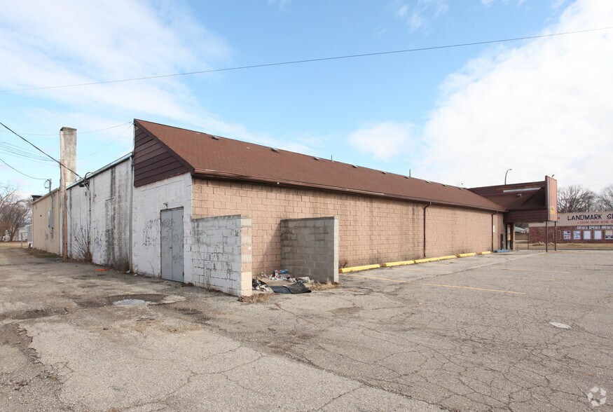 4650 S Beech Daly St, Dearborn Heights, MI à vendre - Photo du bâtiment - Image 2 de 14