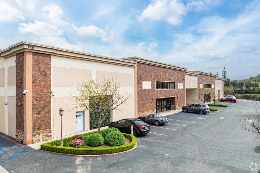 920-968 W Palomares Ave, La Verne, CA for lease - Primary Photo - Image 1 of 17