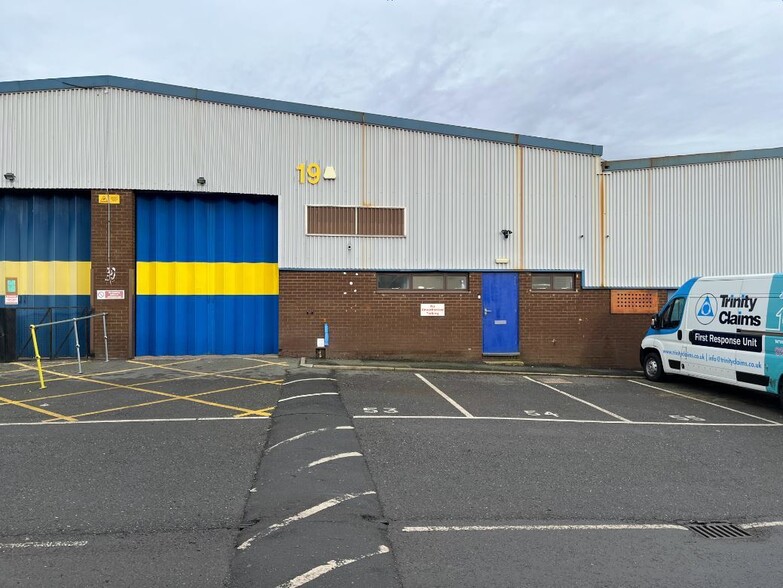 Stockmans Clos, Birmingham for lease - Primary Photo - Image 1 of 16