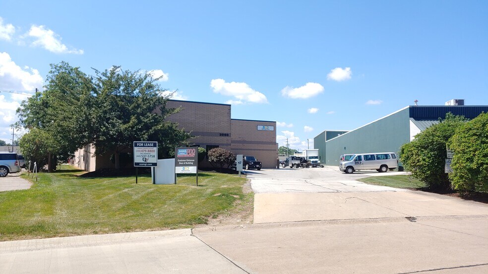 35160 Topps Industrial Pky, Willoughby, OH à louer - Photo du bâtiment - Image 2 de 15