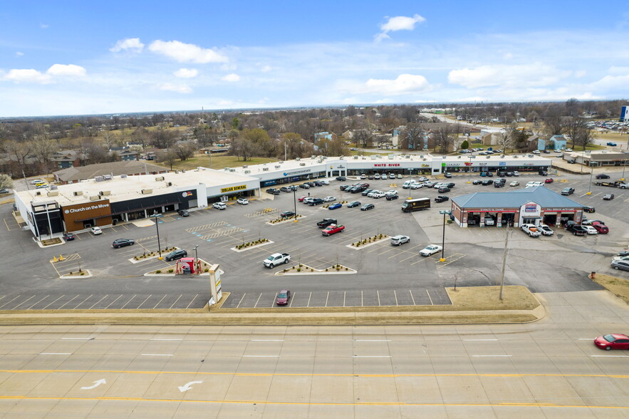 1005-1205 E Kenosha St, Broken Arrow, OK à vendre - Photo principale - Image 1 de 1