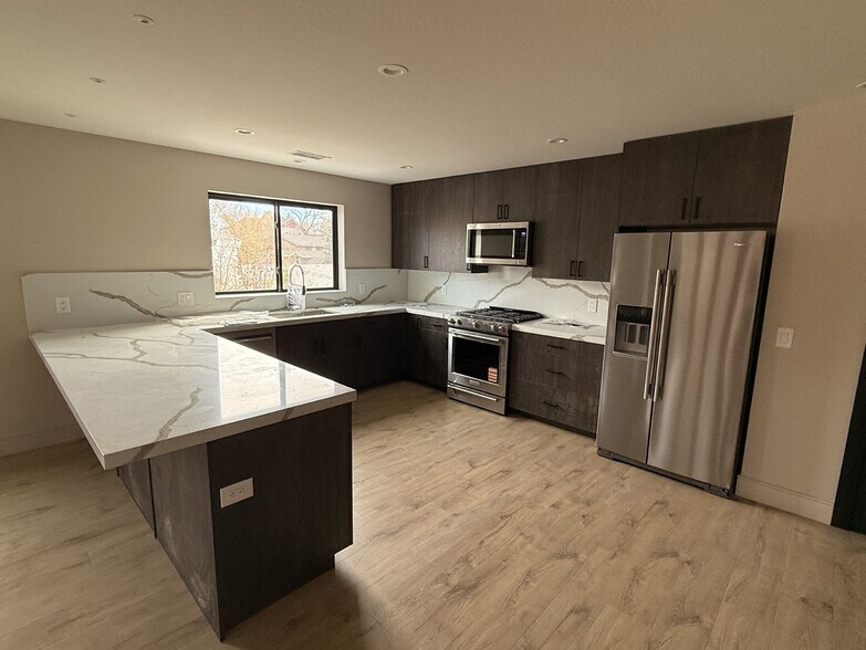 411 S Verde St, Flagstaff, AZ à vendre - Photo intérieure - Image 2 de 10