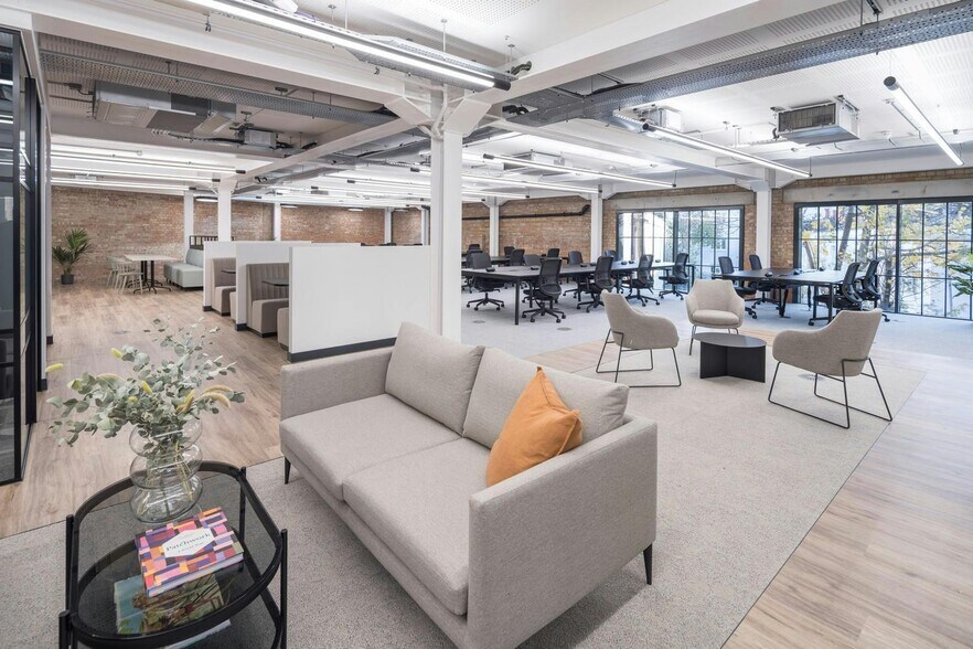 36-52 Fortess Grv, Londres à louer - Photo du bâtiment - Image 2 de 16