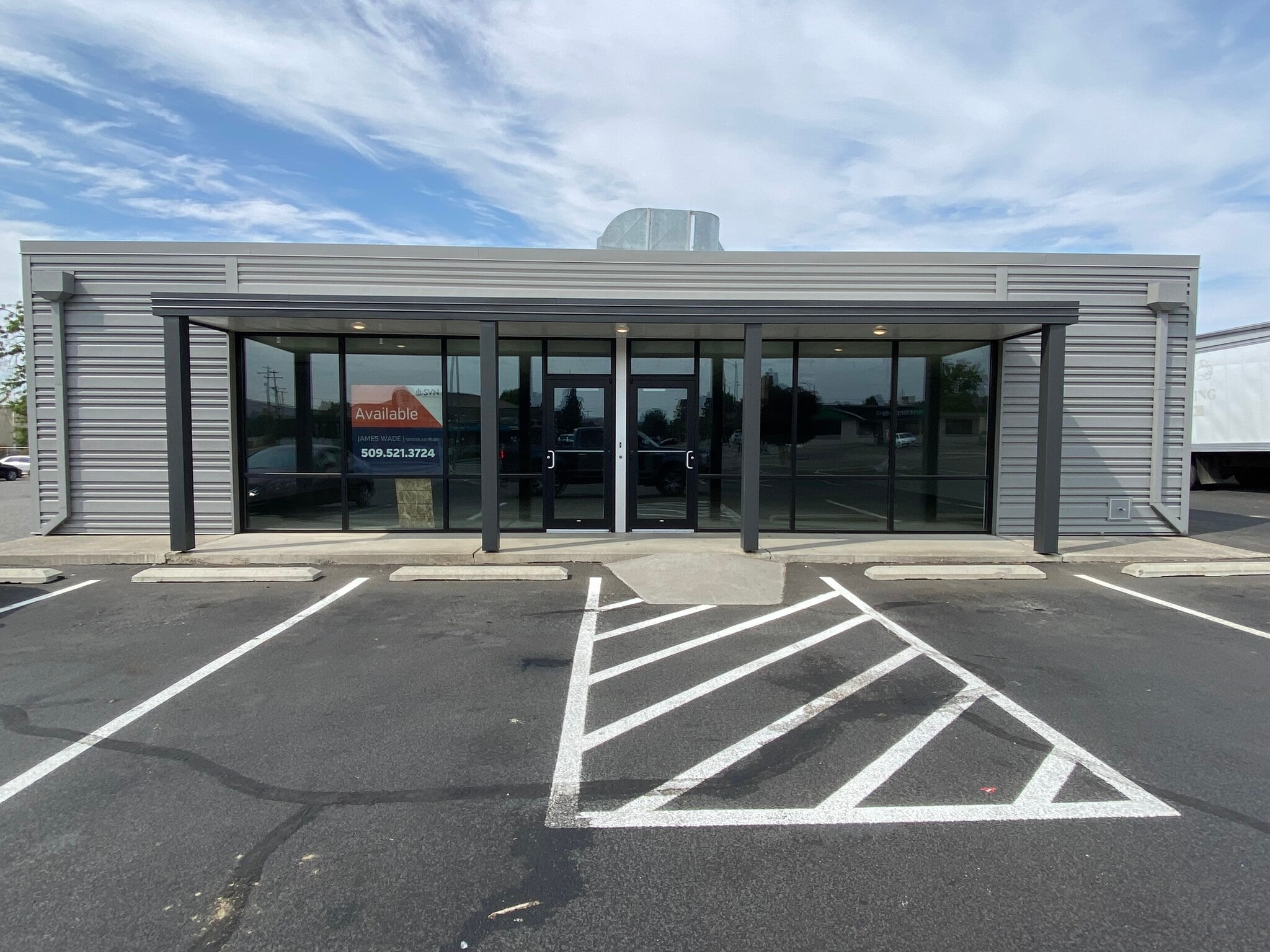 1022 Lee Blvd, Richland, WA for lease Interior Photo- Image 1 of 4