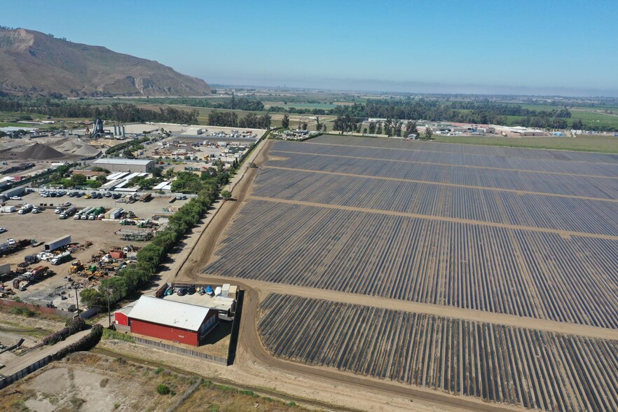 907 Mission Rock Rd, Santa Paula, CA for sale - Building Photo - Image 1 of 32