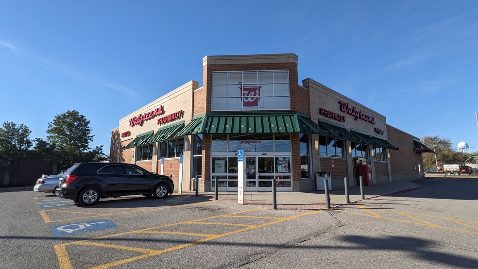 119 W 6th Ave, El Dorado, KS for sale - Building Photo - Image 1 of 2