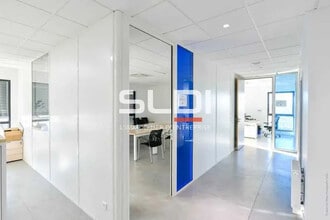 Flex in Genas for lease Building Photo- Image 2 of 4