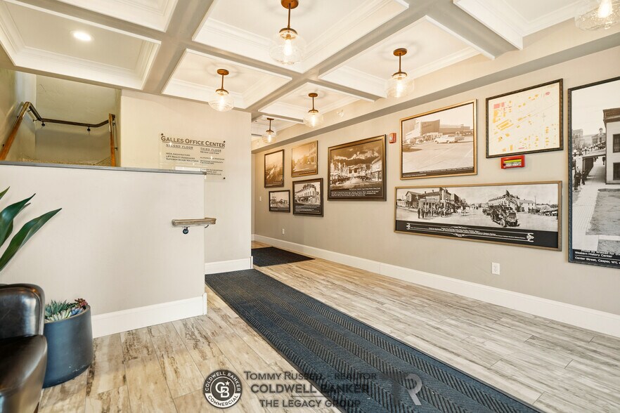 259 S Center St, Casper, WY à vendre - Photo du bâtiment - Image 3 de 43