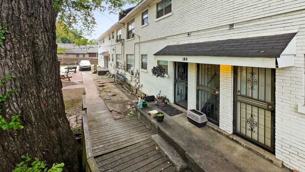 100 N Cooper St, Memphis, TN à vendre - Photo du bâtiment - Image 3 de 16