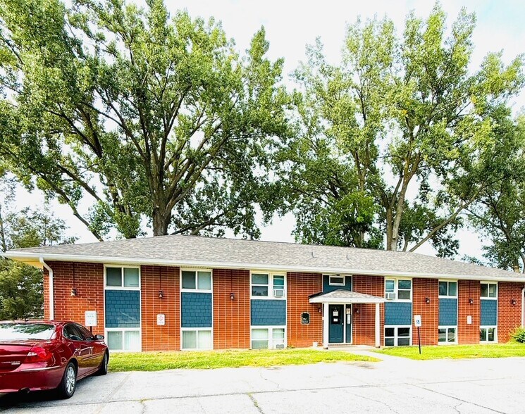 3315 E 15th St, Des Moines, IA à vendre - Photo du bâtiment - Image 2 de 41