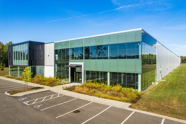 Plus de détails pour 1110 Rue Bousquet, Granby, QC - Industriel à vendre