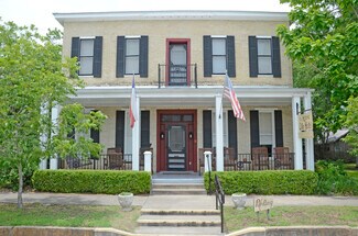 Plus de détails pour 218 S Market St, Flatonia, TX - Services hôteliers à vendre