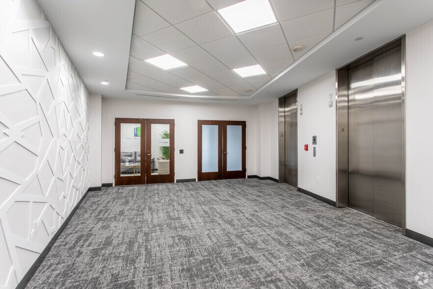 3 Easton Oval, Columbus, OH à louer - Hall d’entrée - Image 3 de 21