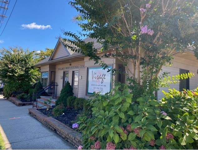 46 Route 25A, Setauket, NY à louer - Photo du bâtiment - Image 3 de 15