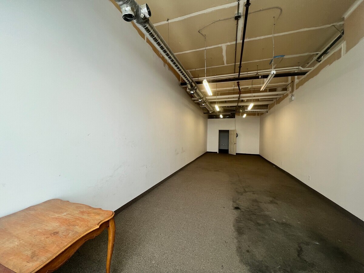 1010 Railway St, Crossfield, AB T0M 0S0 - Unité 105 -  - Photo intérieure - Image 1 of 6