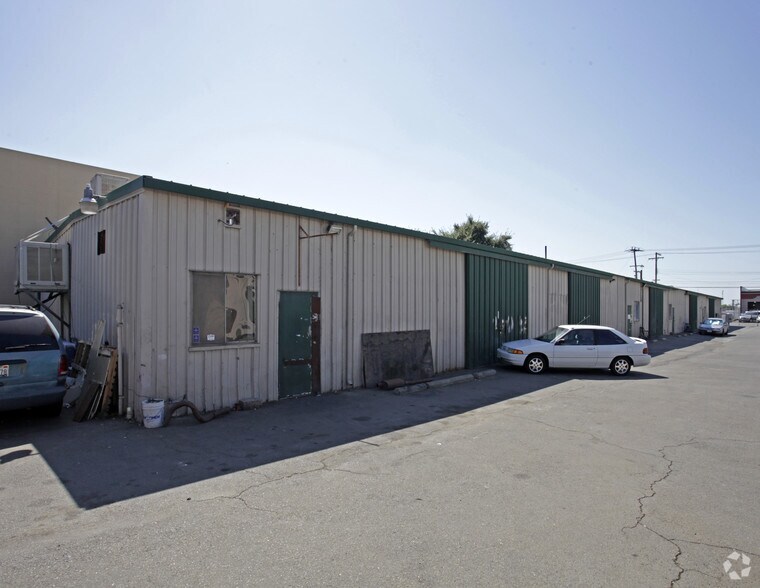 2552 Albatross Way, Sacramento, CA à louer - Photo du bâtiment - Image 2 de 2